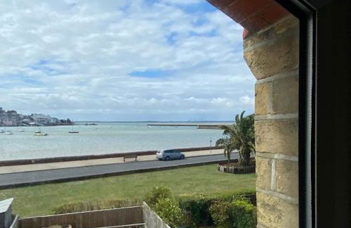 Cozy coastguard cottage with sea views - Foto 1