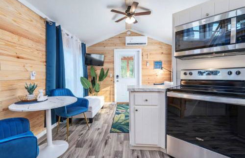 8 All Decked Out, Luxury Tiny House, Boat Parking Mins to Lake Guntersville, Downtown - Foto 5