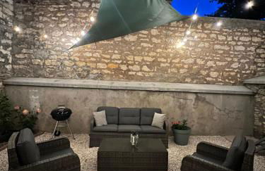 Le Ptit Gite de Chablis - Maison avec Cour en Centre-Ville - Foto 48