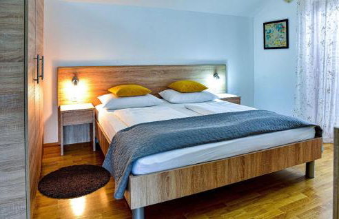 Stunning Home In Smokovic - Photo 26