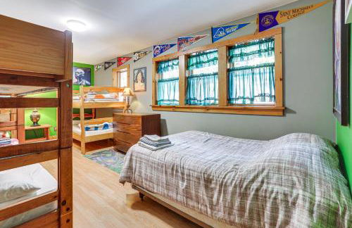 Huge Waterfront Home with Dock on Lake Wallenpaupack - Foto 23