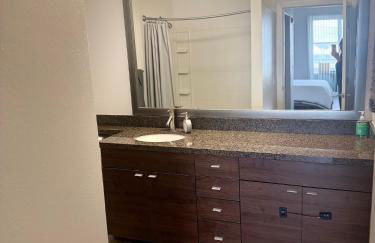 Villa Marina - AMAZING Modern, Spacious, Stylish 2 Master Suites in CENTRAL Marina Del Rey - Photo 34