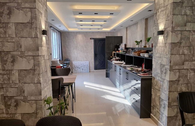 Cam Suites - Photo 24