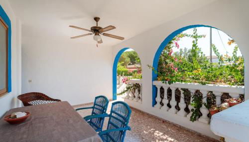 Villa with private swimming-pool in quiet location - Foto 3