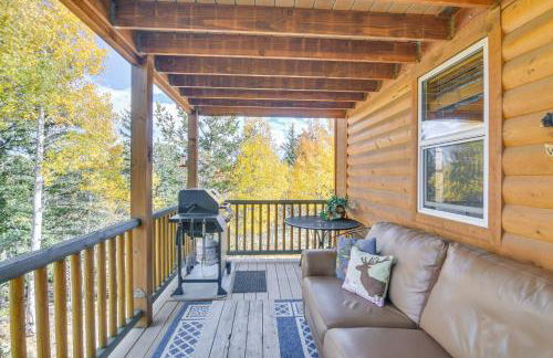 Private Wooded Escape with Scenic Decks in Jefferson - Foto 1