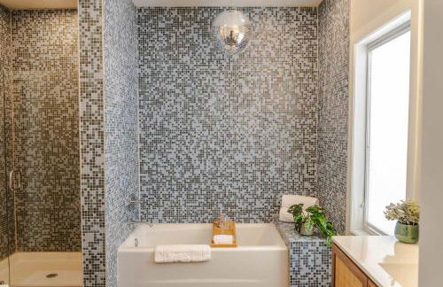 2-Unit Condo in the Vibrant NuLu District - Foto 32