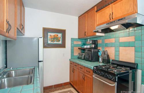 Cute Old Town Cottage near Downtown Beaches - Foto 11