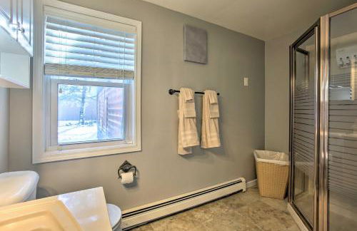 4 Season, Waterfront Houghton Lake House with Dock! - Foto 17