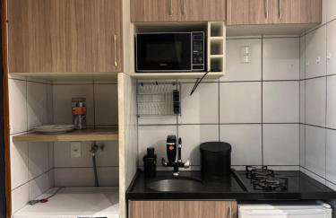 Apto moderno, aconchegante e bem localizado, próximo a P Federal, ENAP, LBV, Aeroporto na Asa Sul - Brasília - Foto 4