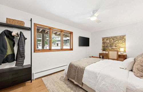 Updated 3BR Townhome Across From Holiday Valley - Foto 24