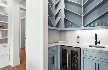 Livin' Large Lake Norman Estate w/ Pool, Dock, Game Room & Scenic Views - Foto 16