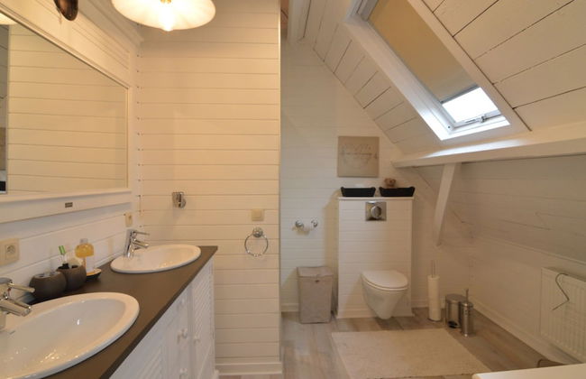 Pleasant Holiday Home in West Flanders with Enclosed Garden & Hot Tub - Foto 19