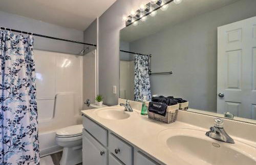 Pool Access and Lake Views Camdenton Condo - Photo 14