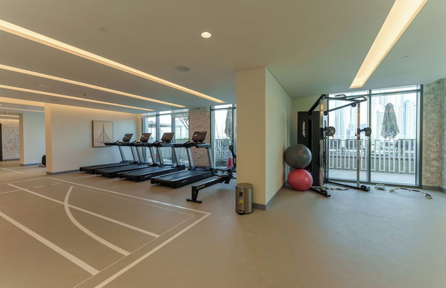 Maison Privee - Upscale Apt w/ Partial Dubai Marina & Palm Views - Photo 15