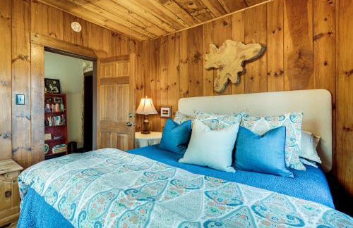 Peaceful Hendersonville Cabin - Hot Tub & Fire Pit - Foto 17
