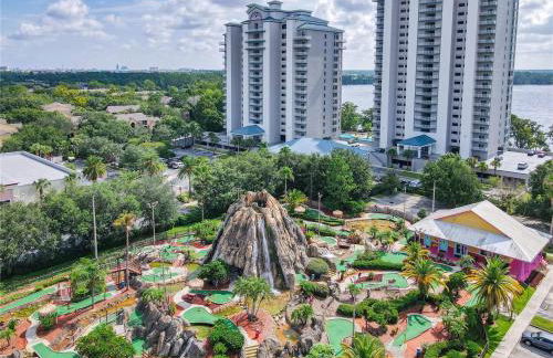 Sunshine Oasis - Orlando Lakefront Luxury - Photo 16