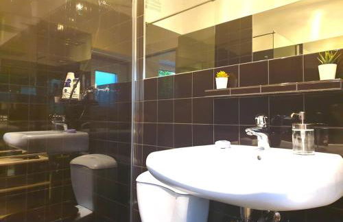 Cosy Studio with Private Parking - Foto 10