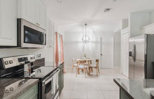 House w pool near McKee Gardens - Foto 12