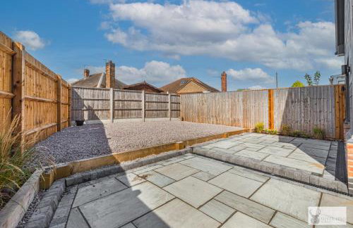 Elegant 5-Bed House with ample parking - Foto 21