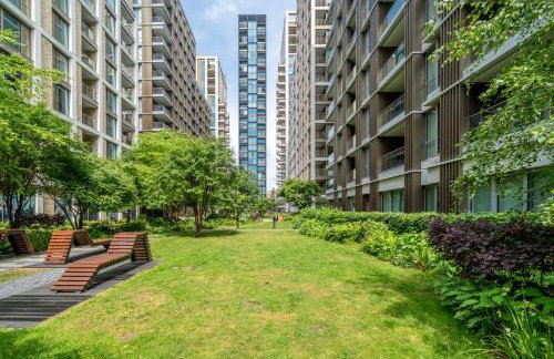 Modern- Battersea Power Station 2-Bed Apartment with Balcony - Foto 23