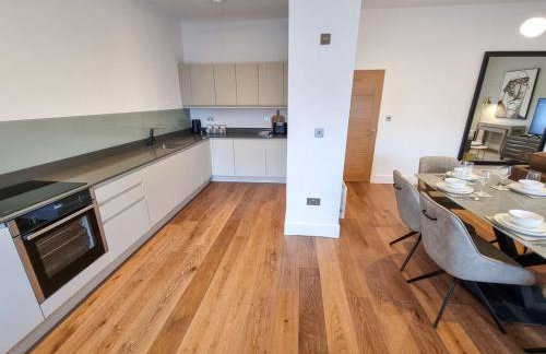 Altrincham Centre, 2 Bed, Bathtub, King Beds - Foto 5