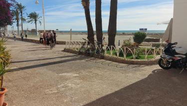 CASA playa 3dormitorios - Photo 3