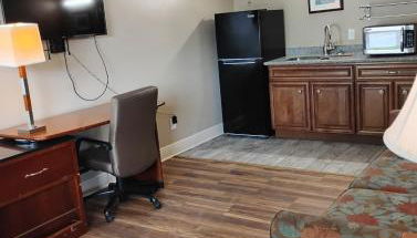 Gated 1 King BR 2 Bath Apt with Full Kitchen 126 - Foto 3