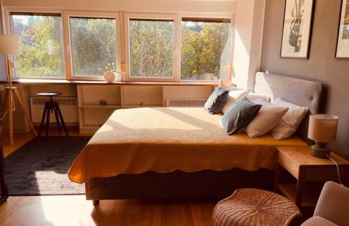 Centrally Chic Studio - Photo 7