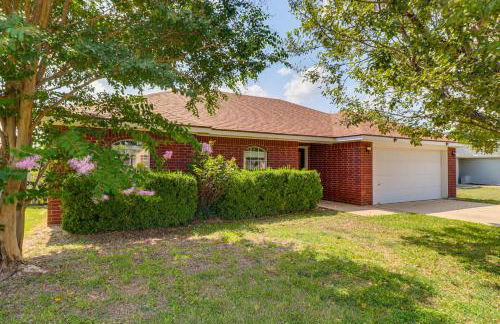 Fenced-In Yard Family Home 4 Mi to Dtwn Killeen! - Foto 26