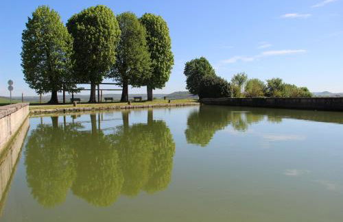 Boutique Holiday Home in Bouix With Garden - Foto 32