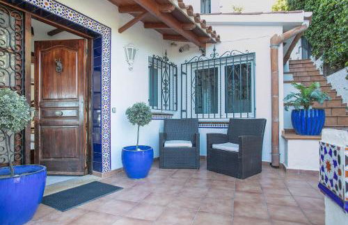 HOUSE WITH AMAZING VIEWS , OVERLOOKING THE FESTIVAL TOWN OF SITGES - Foto 38