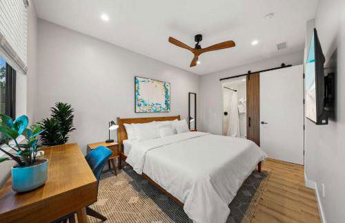 Del Mar Retreat - Laundry BBQ Firepit AC Patio - Photo 4