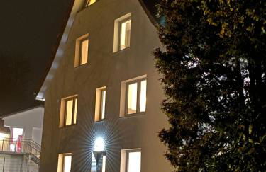 Helle, großzügige Ferienwohnung für 2 - 3 Personen mit Parkplatz + E-Ladestation in Buchholz, Nordheide - Foto 22