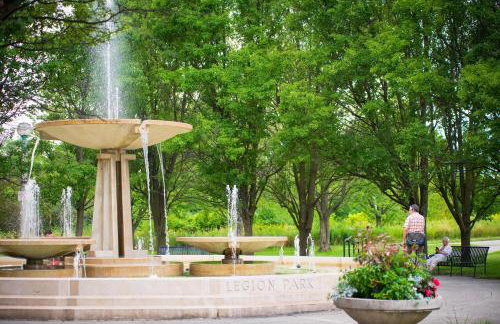 Northside FAMLYNEST Lincoln Sq 4BR 2BA 2P Rare find - Photo 52