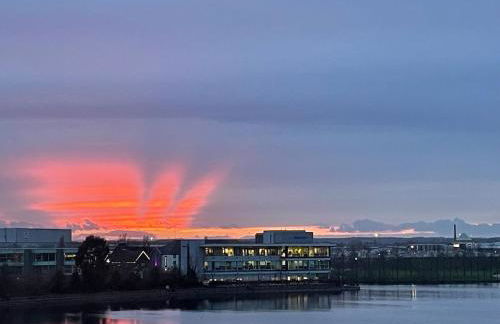 Lakeside Penthouse View - Photo 49