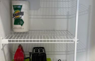 Pet friendly, Heated Pool, close to many beaches, monthly New Vacation Villa - Foto 11