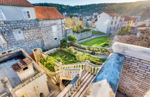 Cosy Apartment with Sea View in Zlarin - 50 sqm + Terrace - Photo 6