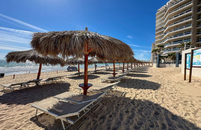 3BR Ground Floor Condo With Direct Pool Access - Foto 73