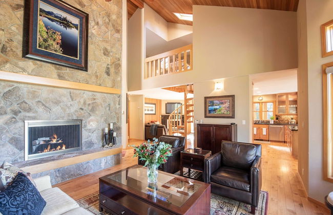 Sunriver by Avantstay Cozy Mountain Home w/ Indoor Pool and Hot Tub - Foto 9