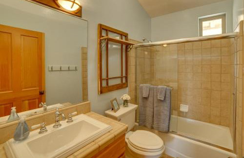 Inviting Manchester Home with Hot Tub Near Beach! - Foto 19