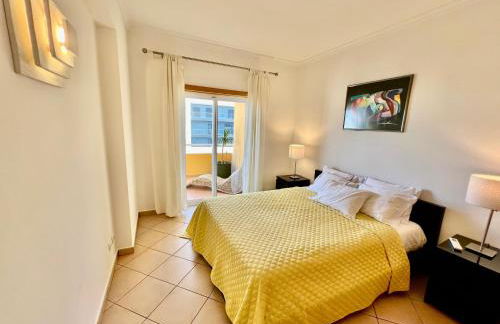 Casa Sol, Fast WIFI, Airco, swimming pool near the Beach Praia Da Rocha - Photo 1