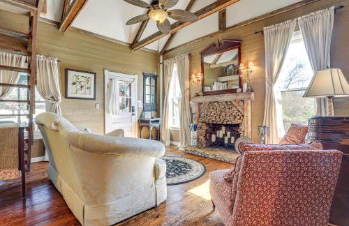 Large Deck: Luxe 6-Acre Retreat in Dahlonega! - Photo 11