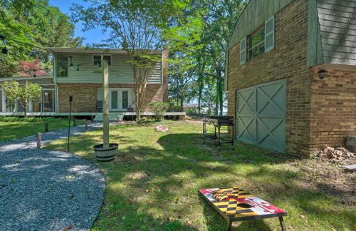 Coastal Edgewater Home with Private Hot Tub! - Foto 14