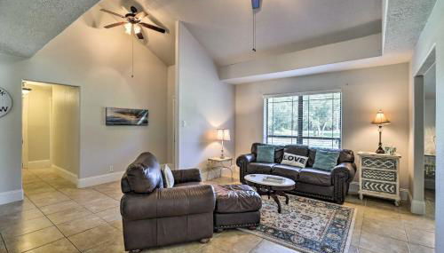 Spacious Seabrook Home with Patio 1 Mi to Beach! - Foto 4