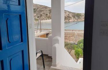 Παραθαλάσσιο εξοχικό σπίτι με θέα τον κόλπο Βάρης - Photo 9