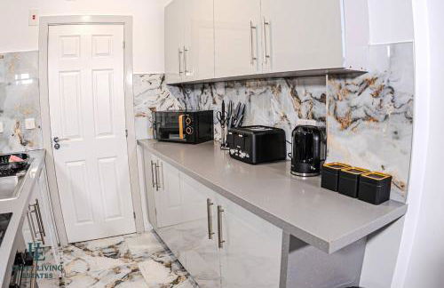 The Modern Suite 1BR Apartment Near Etihad Stadium & Coop Live - Foto 35