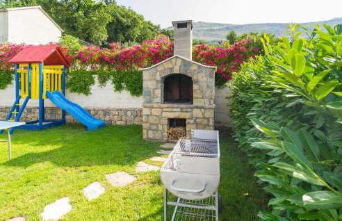 Three-Bedroom Apartment In Srinjine - Photo 16