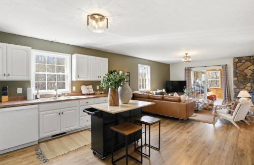 Creekside Fun Dog-friendly, Games & Fire Pit - Photo 14