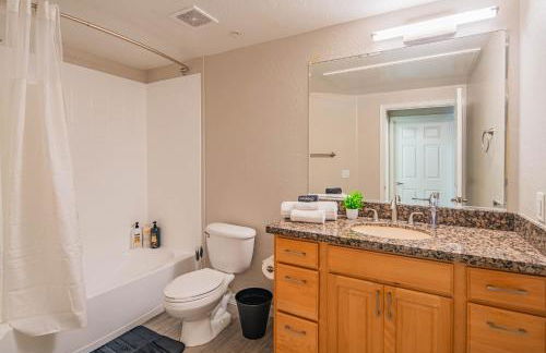 Extensive 2BD - ASU - Sloan Pk - WD - Parking - Sleeps 8 - Foto 50