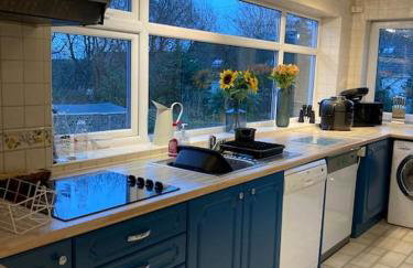 Benllech Sea View bungalow, Dog Friendly sleeps 6 - Foto 48